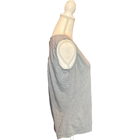 Kuhl Short Sleeve Top Women’s Medium Blue Embroidered - Picture 2 of 8